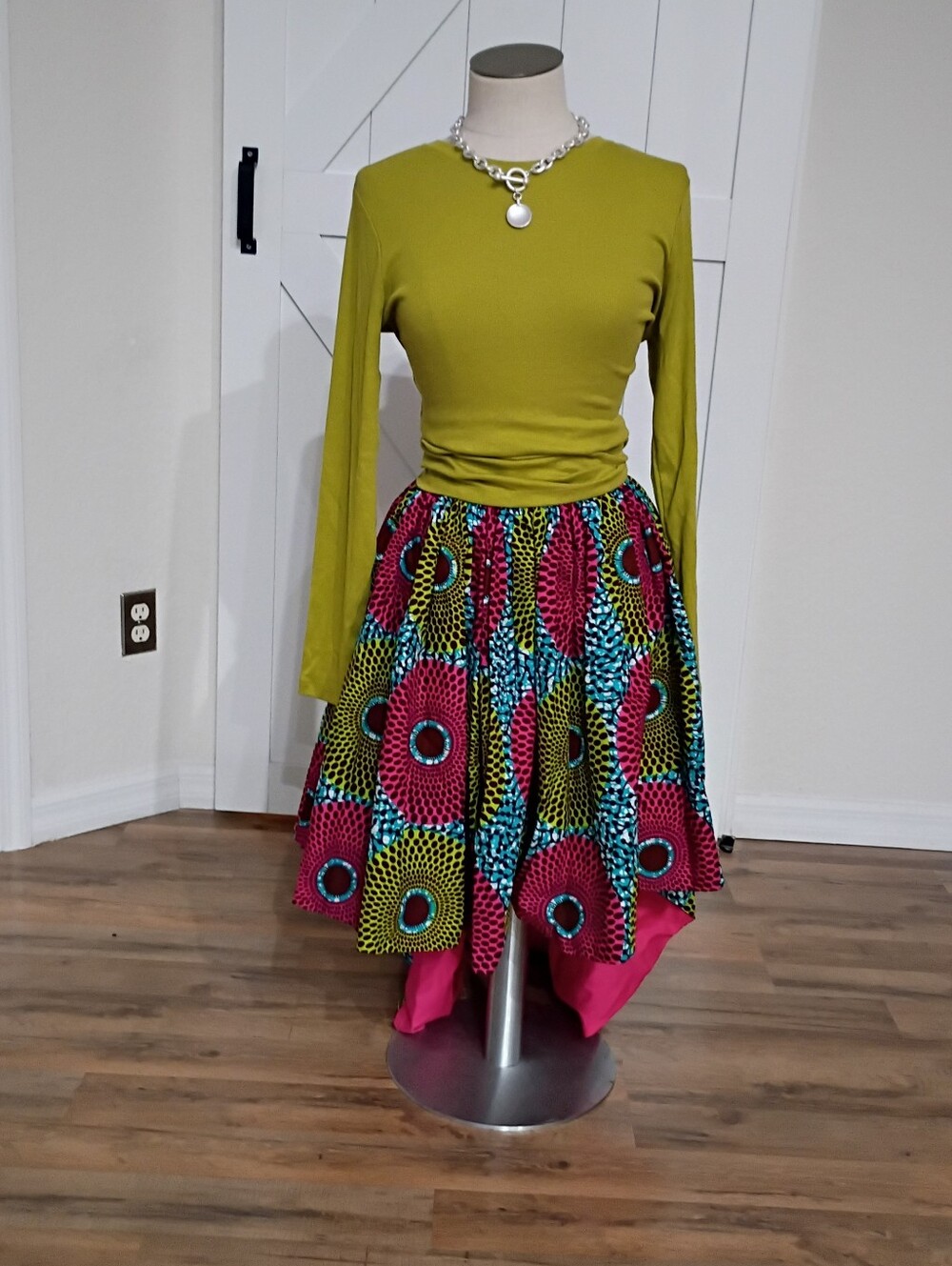 MY STYLE BY L SMITH  Lime Green Tee Top w/ Multicolor  African Pattern Skirt.